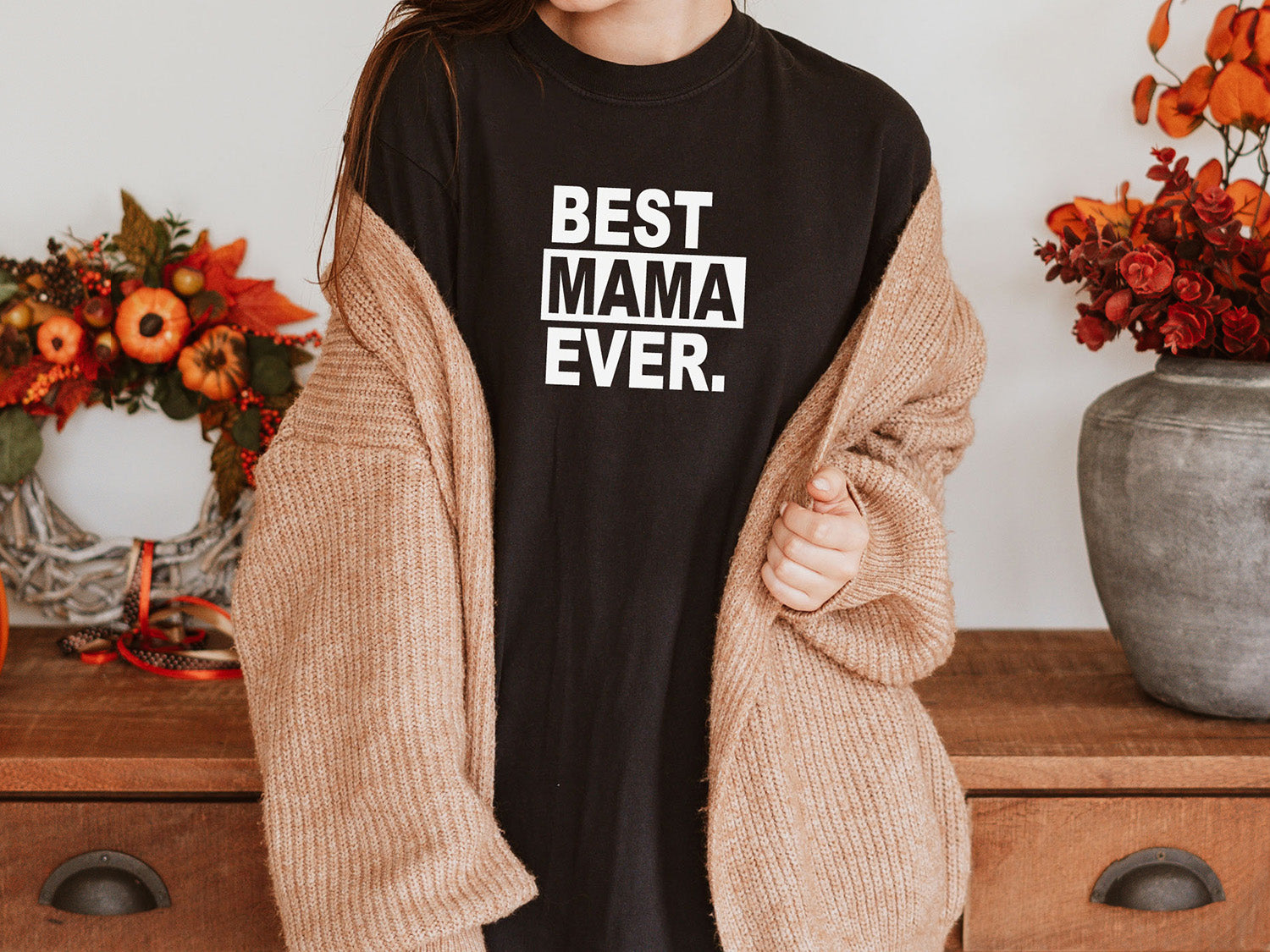 Best Mama Ever Sweatshirt - Minimalistic Mother Design Printed Garment Dyed Heavyweight Short Sleeve T-Shirt