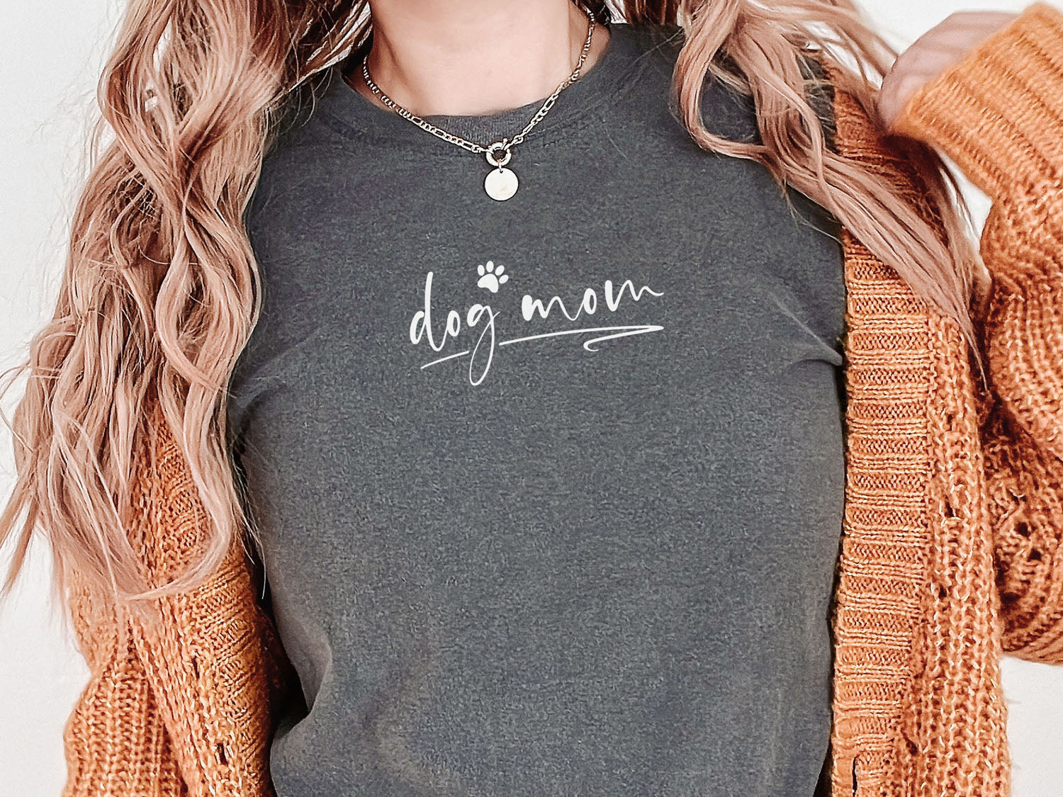 Dog Mom Small Letters T-shirt - Fun Pet Love Minimal Design Printed Garment Dyed Heavyweight Short Sleeve T-Shirt