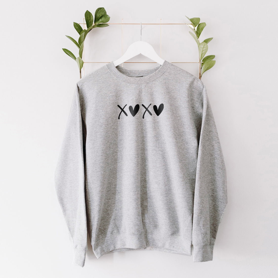 XOXO Sweatshirt - Love Minimal Design Printed Sweatshirt