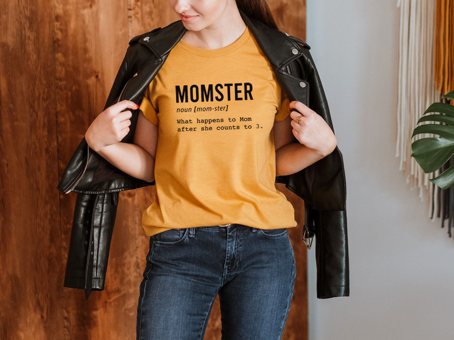 Funny Definition of Momster T-shirt - Funny Family Retro Vintage Design Printed Tee Shirt