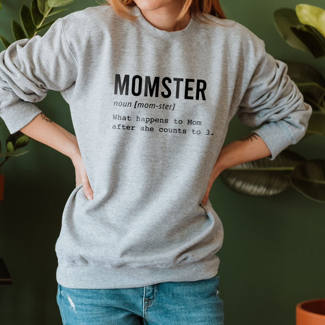 Funny Definition of Momster Sweatshirt - Funny Family Retro Vintage Design Printed Sweatshirt