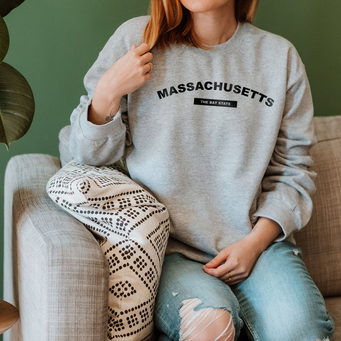 Massachusetts The Bay State Sweatshirt - United States Name & Slogan Minimal Design Printed Sweatshirt