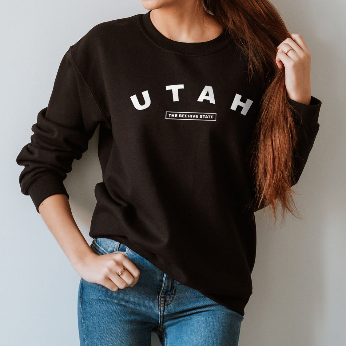 Utah The Beehive State Sweatshirt - United States Name & Slogan Minimal Design Printed Sweatshirt